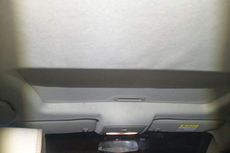 Used Chevrolet Cruze 2015 1.5L Classic SE MT Headliner