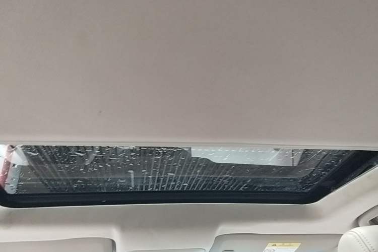 Used Chevrolet Cruze 2015 1.5L Classic SE MT Headliner