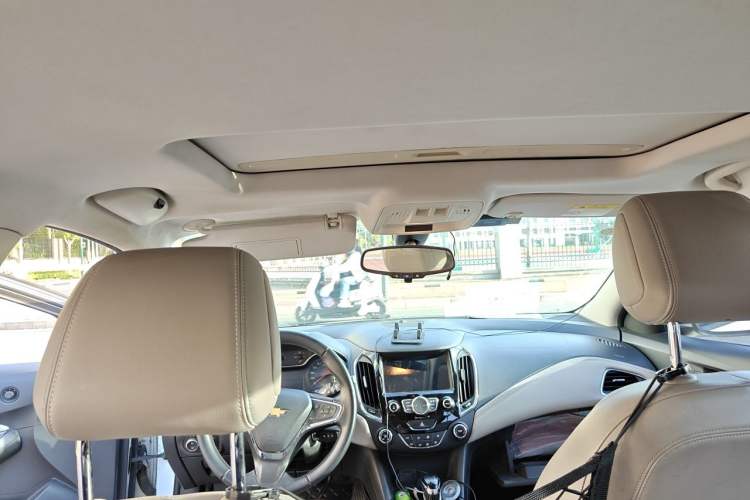 Used Chevrolet Cruze 2015 1.4T DCG Luxury Edition Headliner