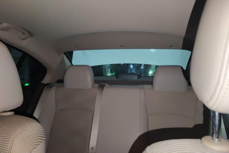 Used Chevrolet Cruze 2015 1.5L Classic SE AT Headliner
