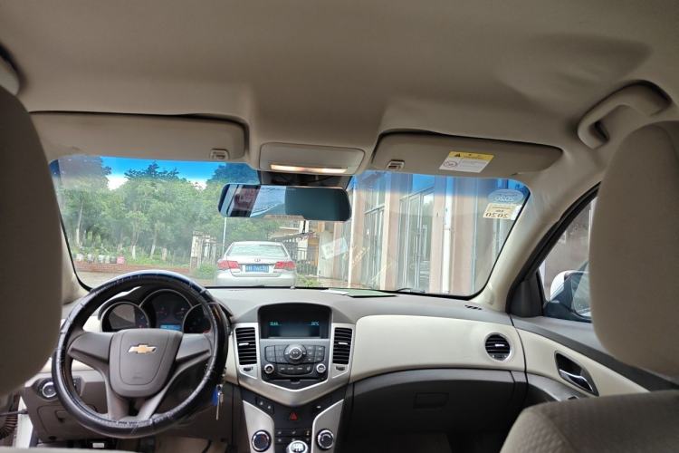 Used Chevrolet Cruze 2015 1.5L Classic SL MT Headliner