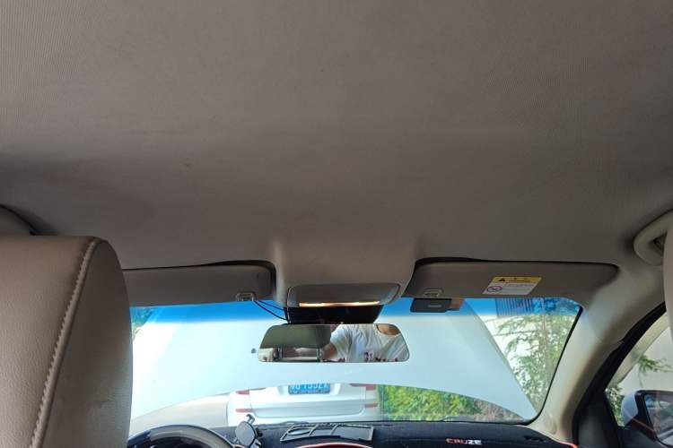 Used Chevrolet Cruze 2015 1.5L Classic SL MT Headliner