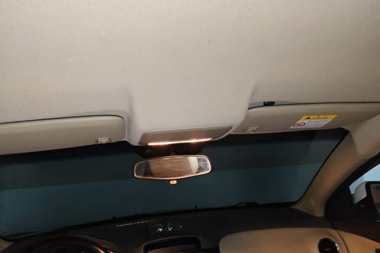 Used Chevrolet Cruze 2015 1.5L Classic SL MT Headliner