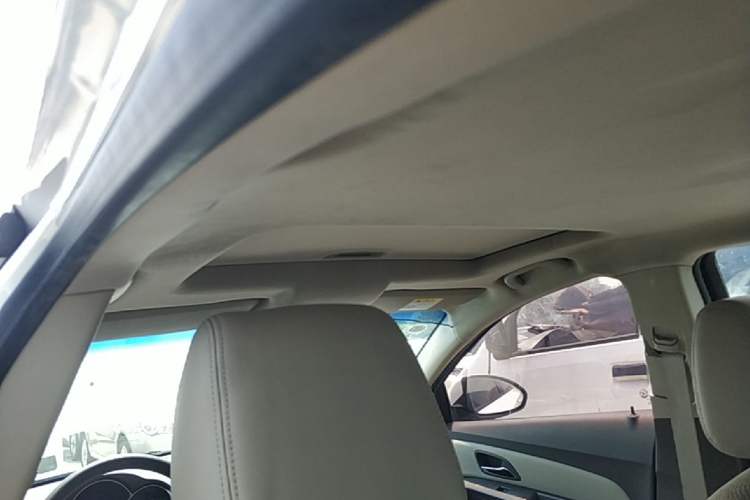 Used Chevrolet Cruze 2015 1.5L Classic SE AT Headliner
