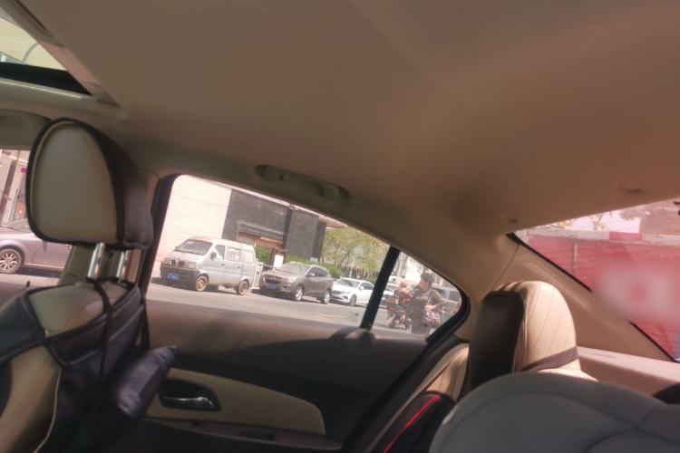 Used Chevrolet Cruze 2015 1.5L Classic SE AT Headliner