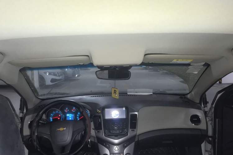 Used Chevrolet Cruze 2015 1.5L Classic SL MT Headliner
