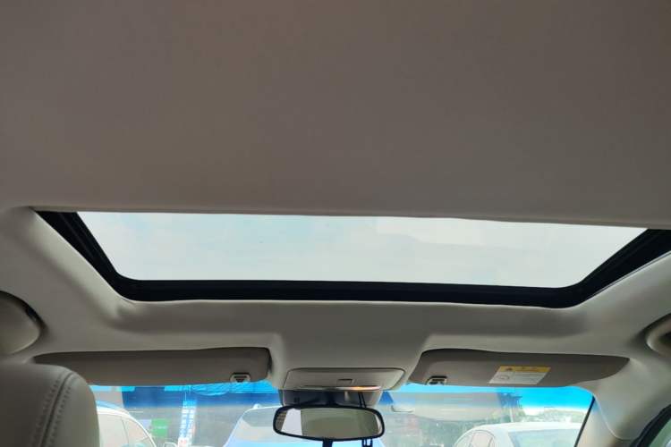 Used Chevrolet Cruze 2015 1.5L Classic SE AT Headliner