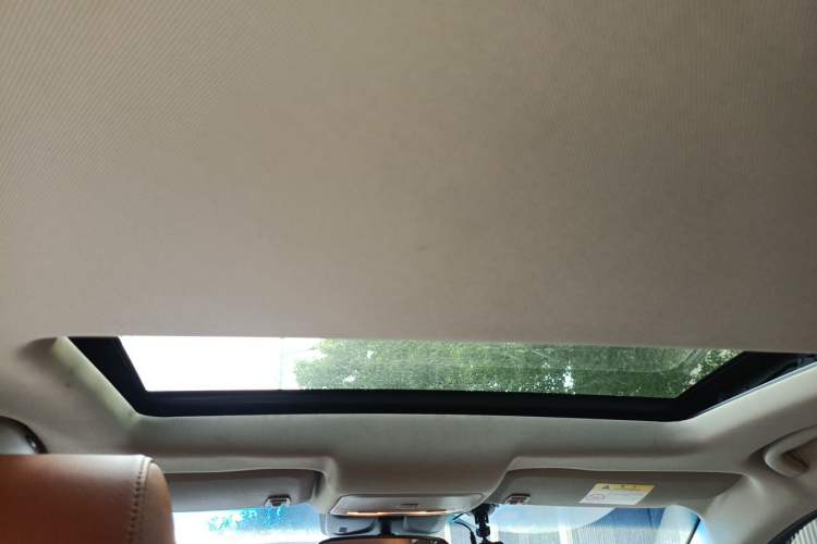 Used Chevrolet Cruze 2015 1.5L Classic SE MT Headliner