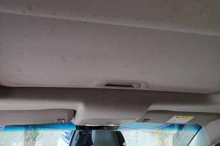 Used Chevrolet Cruze 2015 1.5L Classic SE MT Headliner