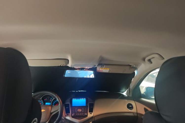 Used Chevrolet Cruze 2015 1.5L Classic SL MT Headliner