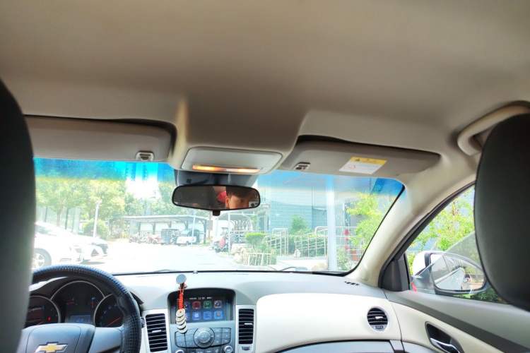 Used Chevrolet Cruze 2015 1.5L Classic SL MT Headliner