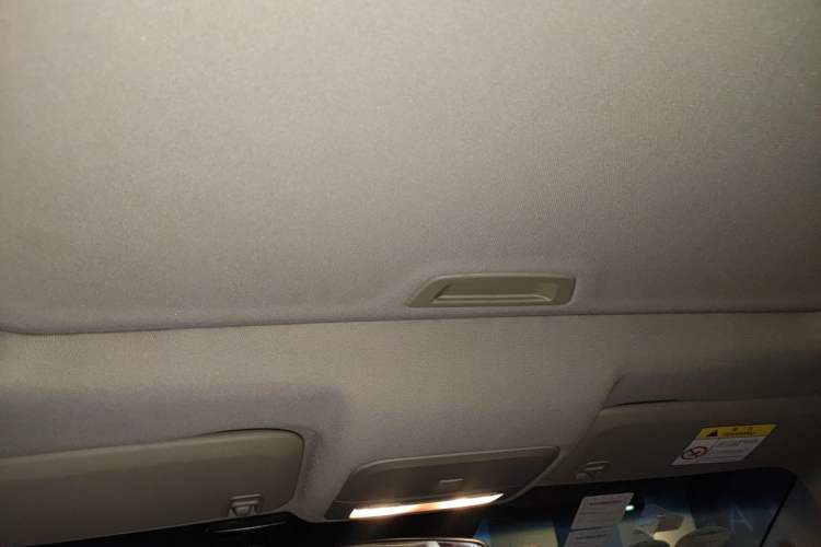 Used Chevrolet Cruze 2015 1.5L Classic SE AT Headliner