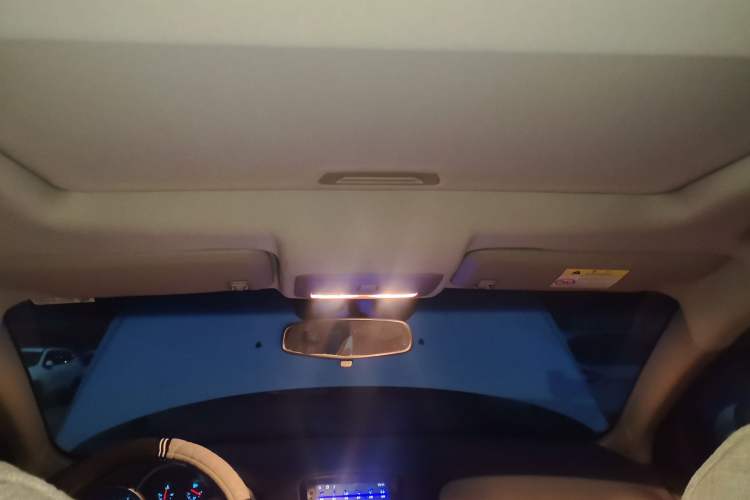 Used Chevrolet Cruze 2015 1.5L Classic SE AT Headliner