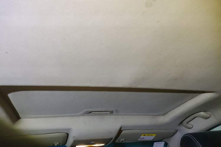 Used Chevrolet Cruze 2015 1.5L Classic SE MT Headliner