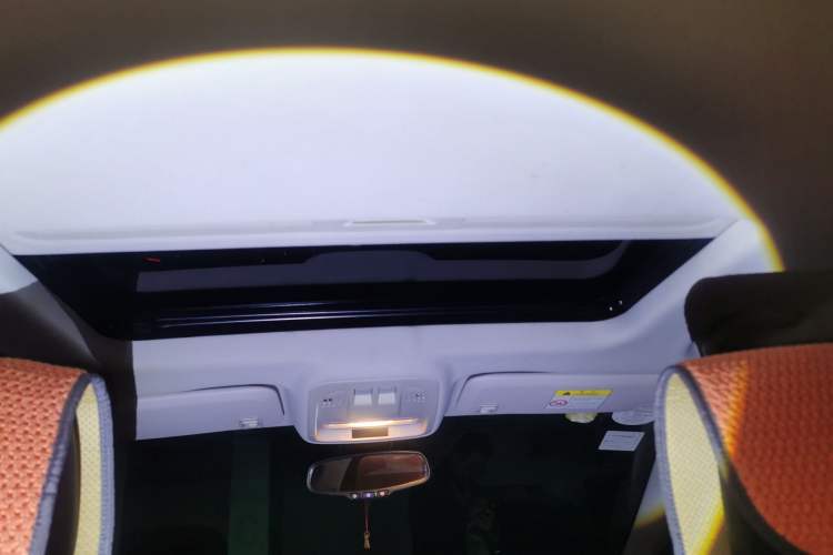 Used Chevrolet Cruze 2015 1.4T Manual Elite Edition Headliner