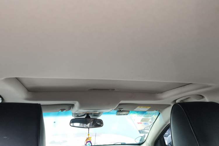 Used Chevrolet Cruze 2015 1.5L Classic SE MT Headliner