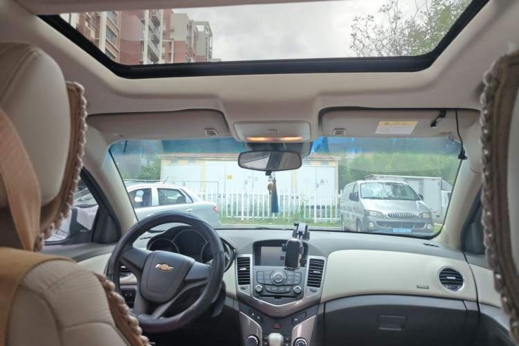 Used Chevrolet Cruze 2015 1.5L Classic SE AT Headliner