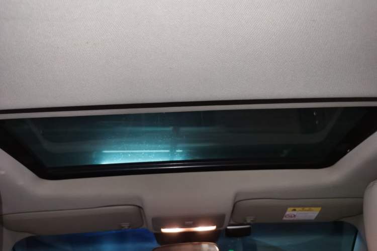 Used Chevrolet Cruze 2015 1.5L Classic SE MT Headliner