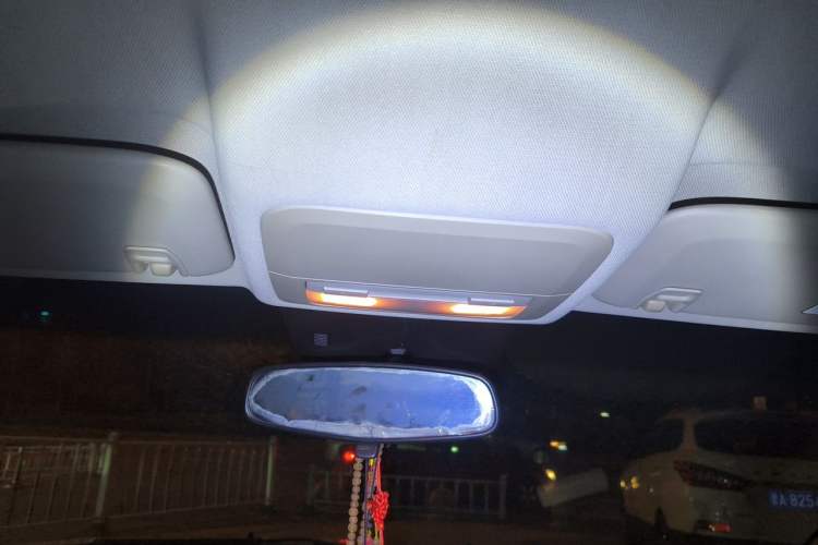 Used Chevrolet Cruze 2015 1.5L Classic SL MT Headliner