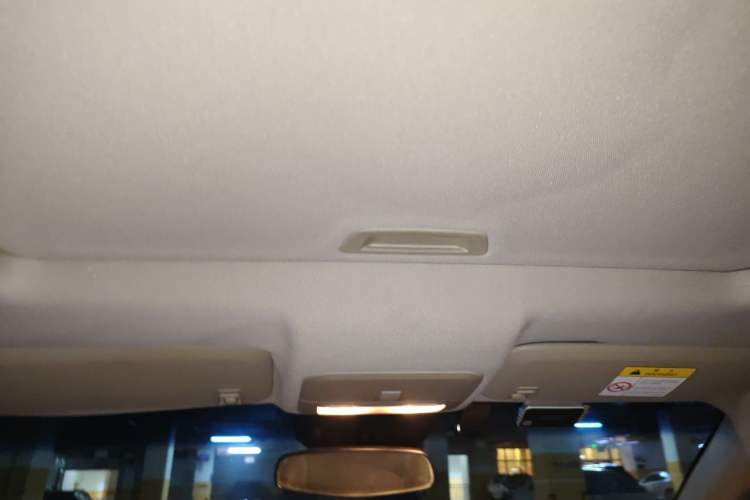 Used Chevrolet Cruze 2015 1.5L Classic SE AT Headliner