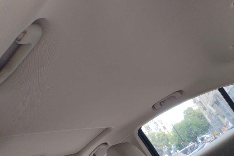 Used Chevrolet Cruze 2015 1.5L Classic SE MT Headliner