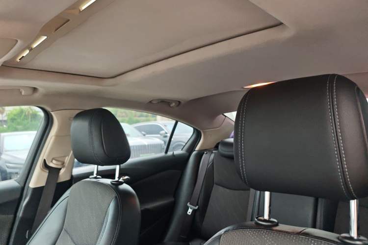 Used Chevrolet Cruze 2015 1.5L Automatic Luxury Edition Headliner