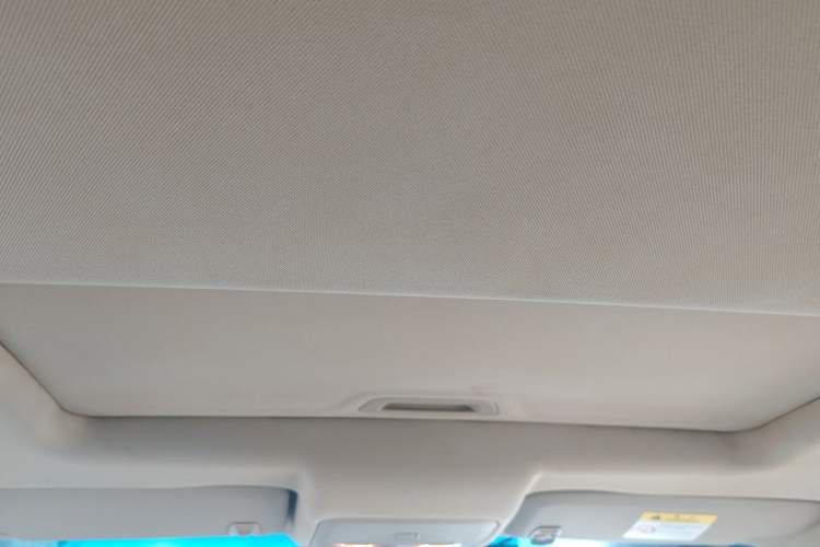 Used Chevrolet Cruze 2015 1.5L Classic SE MT Headliner