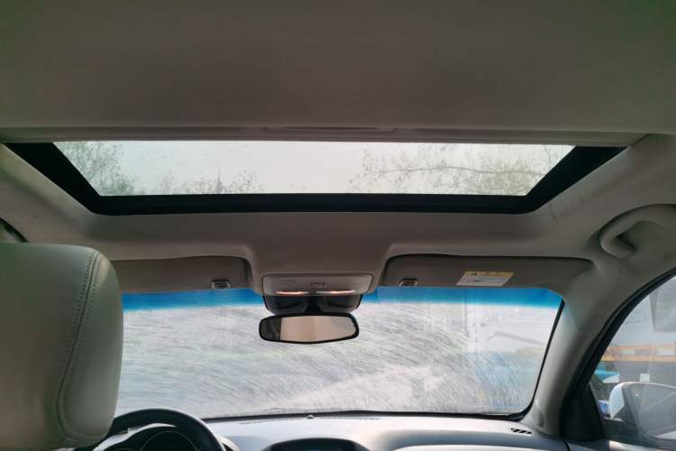 Used Chevrolet Cruze 2015 1.5L Classic SE MT Headliner