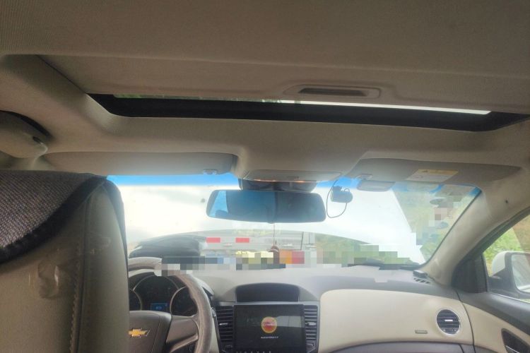 Used Chevrolet Cruze 2015 1.5L Classic SE MT Headliner