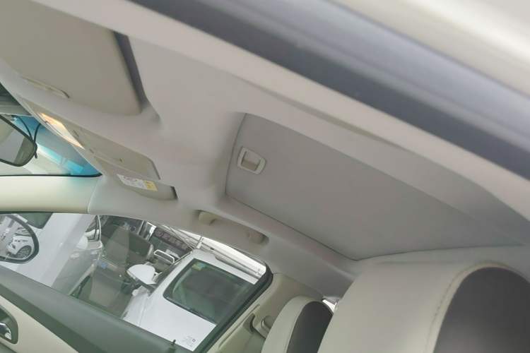 Used Chevrolet Cruze 2015 1.5L Classic SE AT Headliner