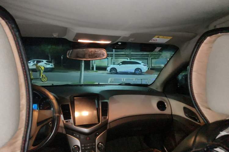 Used Chevrolet Cruze 2015 1.5L Classic SL MT Headliner