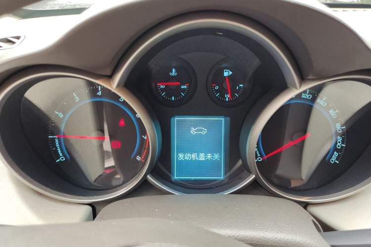 Used Chevrolet Cruze 2015 1.5L Classic SL MT Instrument Cluster