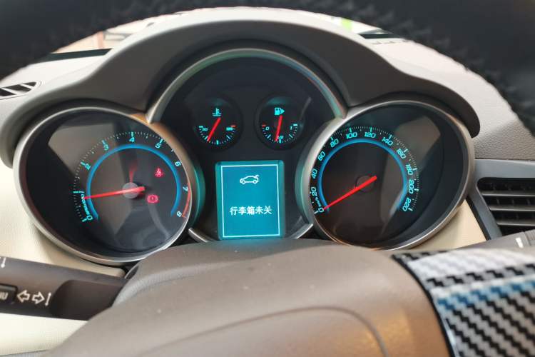 Used Chevrolet Cruze 2015 1.5L Classic SL MT Instrument Cluster