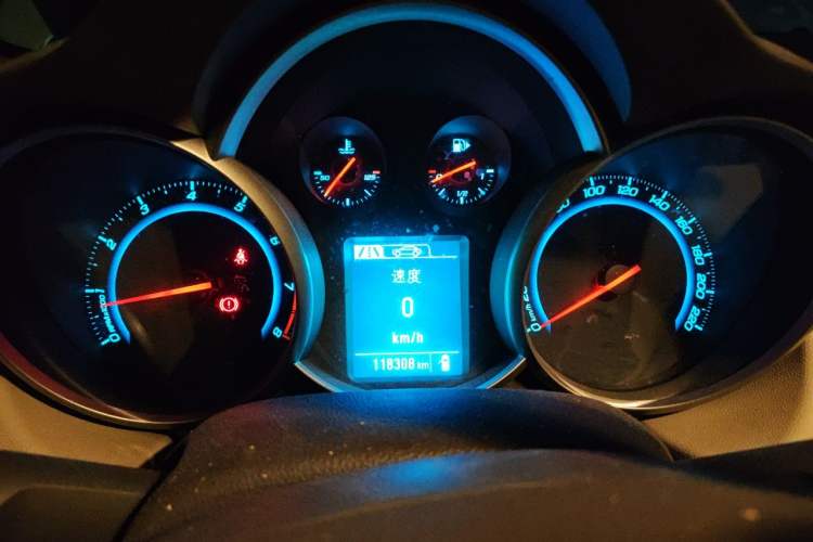 Used Chevrolet Cruze 2015 1.5L Classic SL MT Instrument Cluster