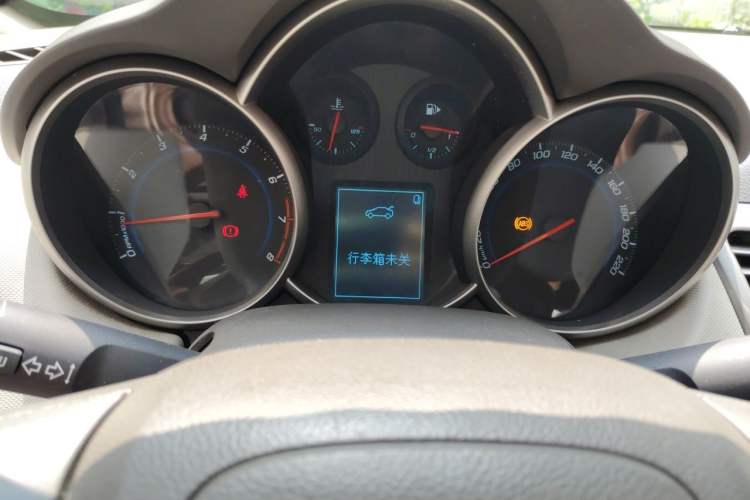 Used Chevrolet Cruze 2015 1.5L Classic SE MT Instrument Cluster