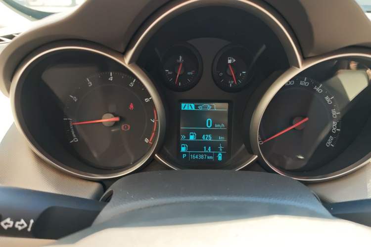 Used Chevrolet Cruze 2015 1.5L Classic SE AT Instrument Cluster