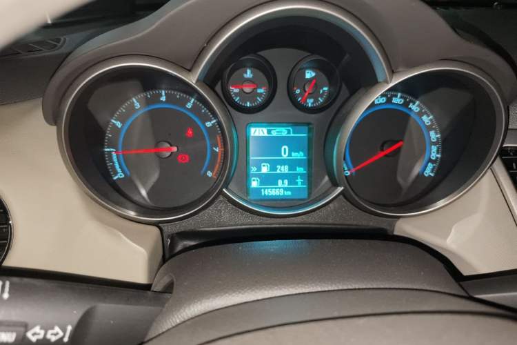 Used Chevrolet Cruze 2015 1.5L Classic SE MT Instrument Cluster