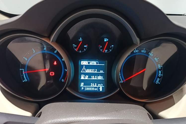 Used Chevrolet Cruze 2015 1.5L Classic SE AT Instrument Cluster