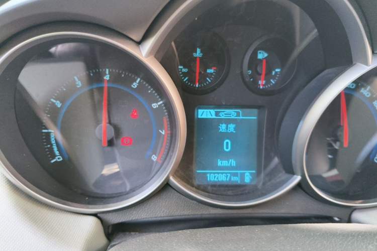 Used Chevrolet Cruze 2015 1.5L Classic SE MT Instrument Cluster