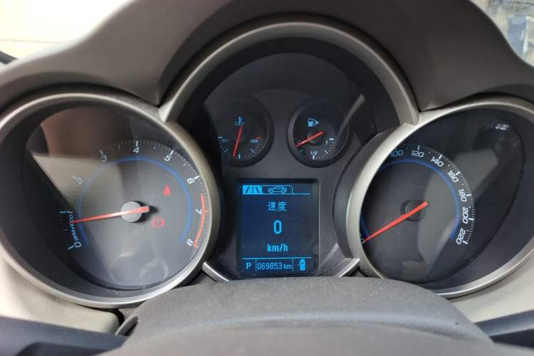 Used Chevrolet Cruze 2015 1.5L Classic SE AT Instrument Cluster