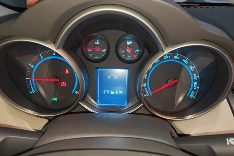 Used Chevrolet Cruze 2015 1.5L Classic SE AT Instrument Cluster
