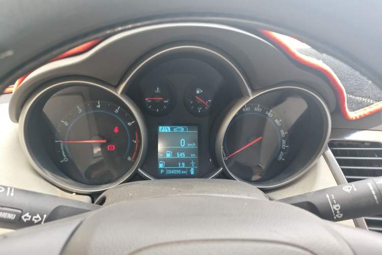 Used Chevrolet Cruze 2015 1.5L Classic SE AT Instrument Cluster