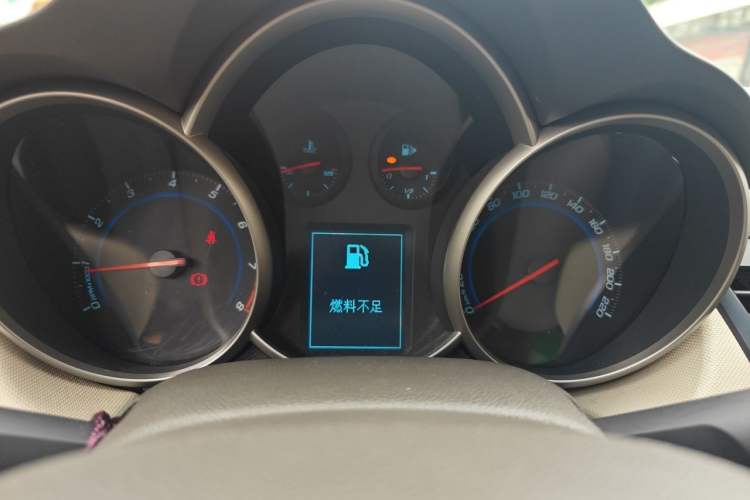 Used Chevrolet Cruze 2015 1.5L Classic SE MT Instrument Cluster