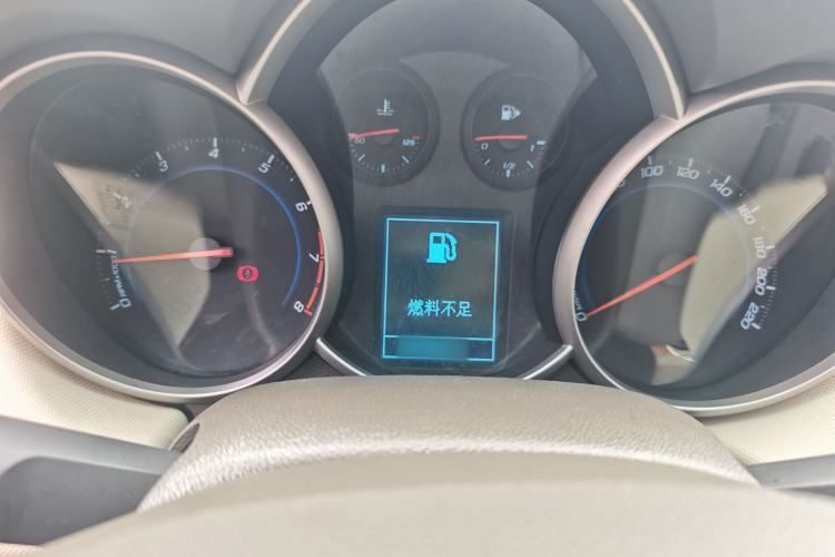 Used Chevrolet Cruze 2015 1.5L Classic SE AT Instrument Cluster
