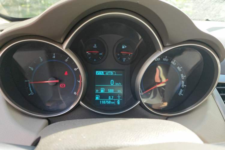 Used Chevrolet Cruze 2015 1.5L Classic SL MT Instrument Cluster