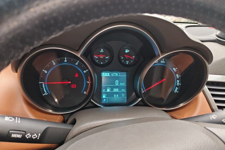 Used Chevrolet Cruze 2015 1.5L Classic SE AT Instrument Cluster