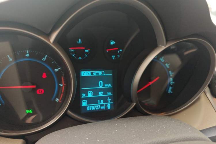 Used Chevrolet Cruze 2015 1.5L Classic SL MT Instrument Cluster