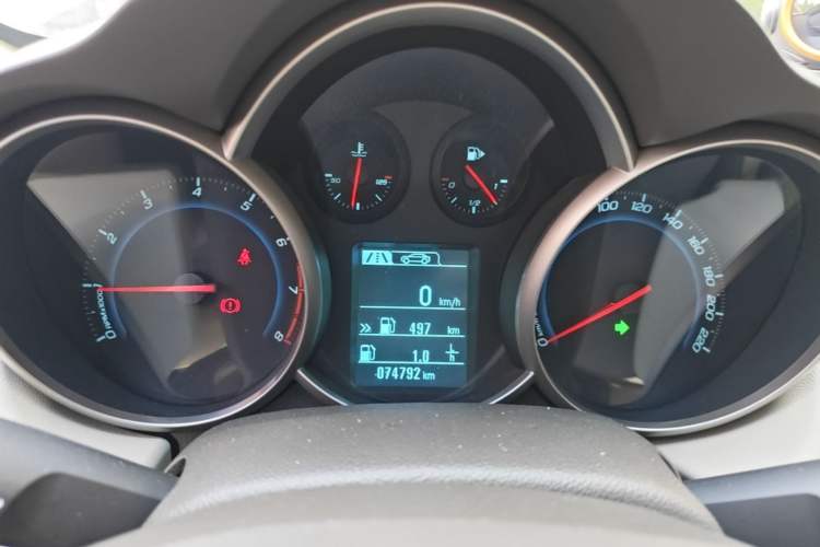 Used Chevrolet Cruze 2015 1.5L Classic SL MT Instrument Cluster