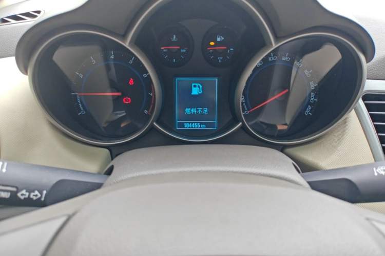 Used Chevrolet Cruze 2015 1.5L Classic SE AT Instrument Cluster