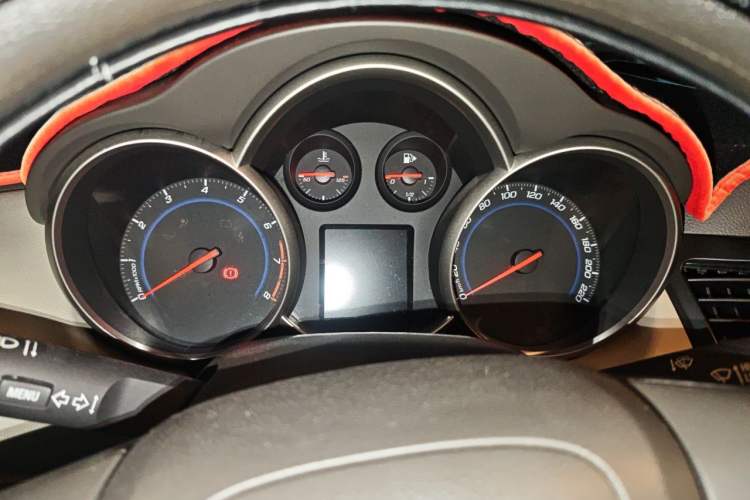 Used Chevrolet Cruze 2015 1.5L Classic SL MT Instrument Cluster